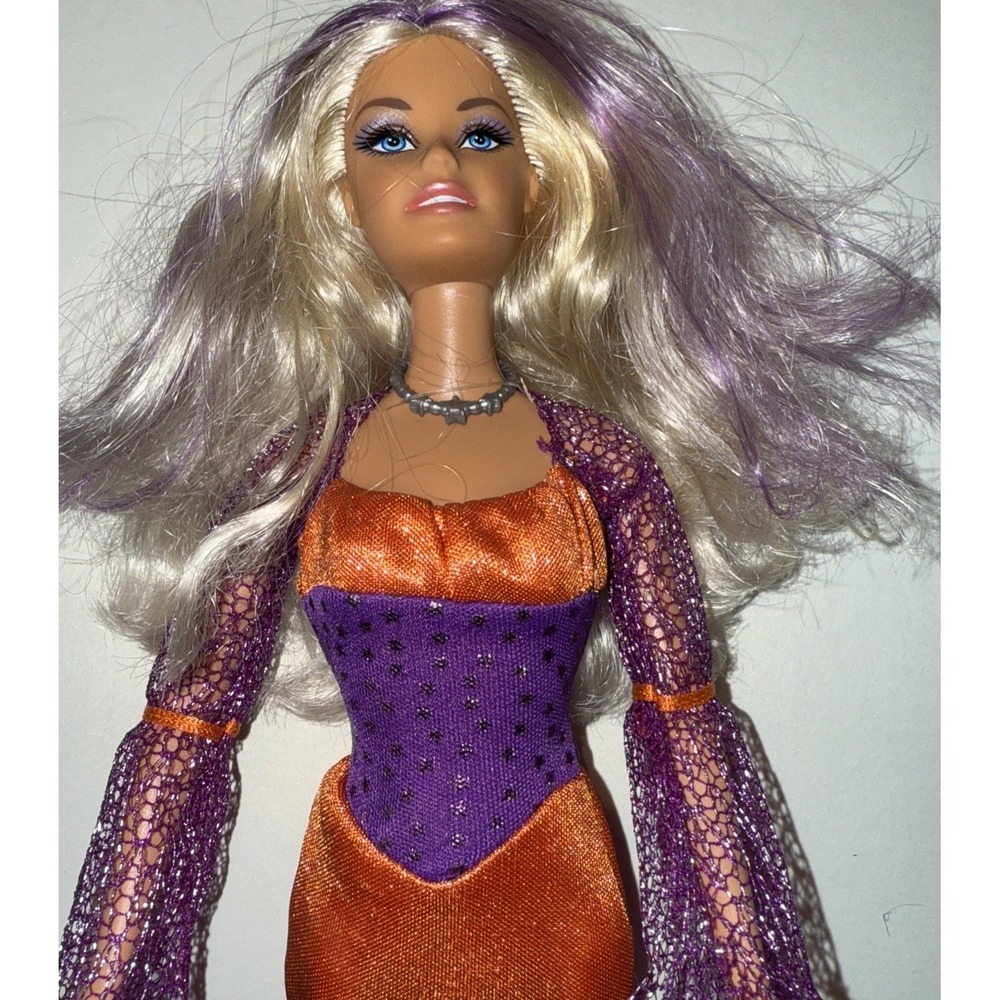 Barbie‎ 2008 Halloween Treat Doll Witch Dress Necklace 1 Boot